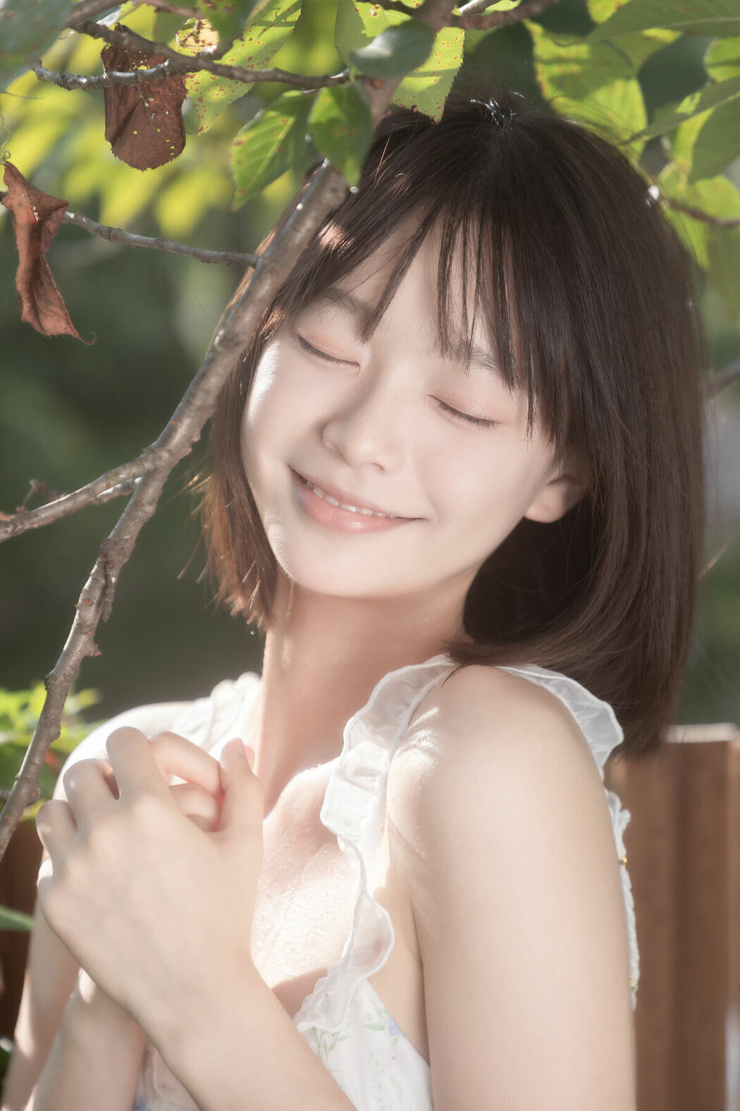 YiTuYu艺图语 Vol.10153 Yao Yao Zi Jiang (24P)