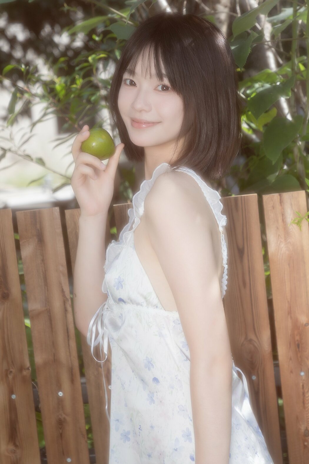 YiTuYu艺图语 Vol.10153 Yao Yao Zi Jiang (24P) Cover Photo
