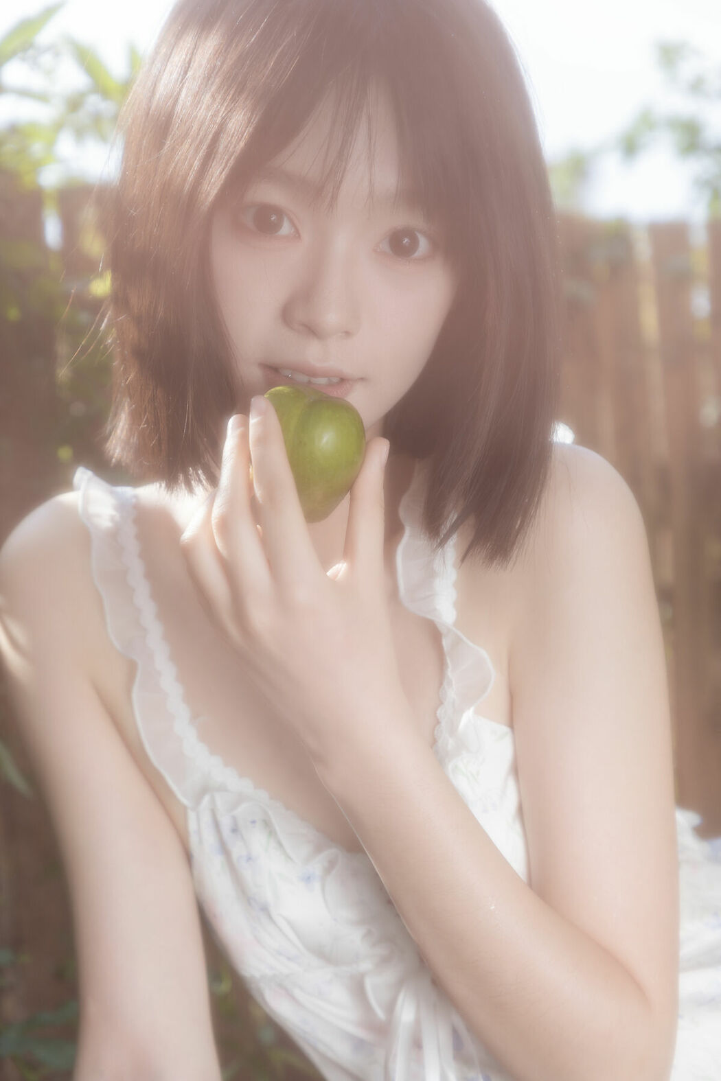 YiTuYu艺图语 Vol.10153 Yao Yao Zi Jiang (24P)