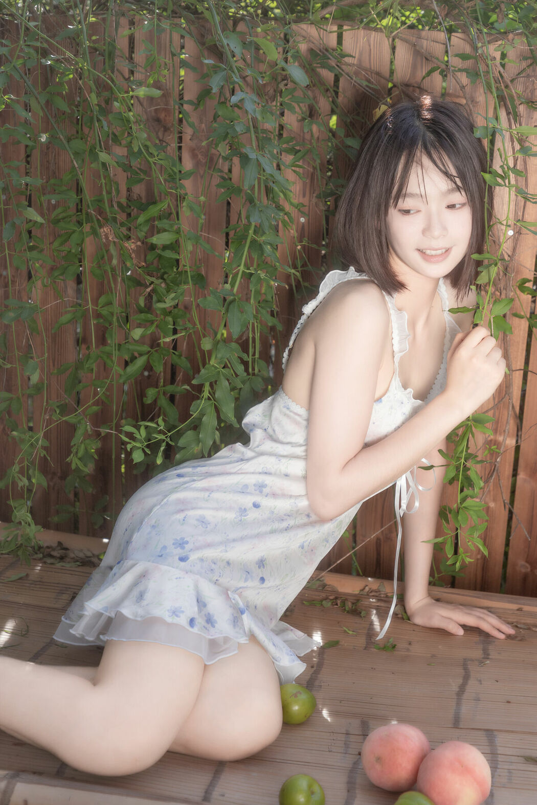 YiTuYu艺图语 Vol.10153 Yao Yao Zi Jiang (24P)