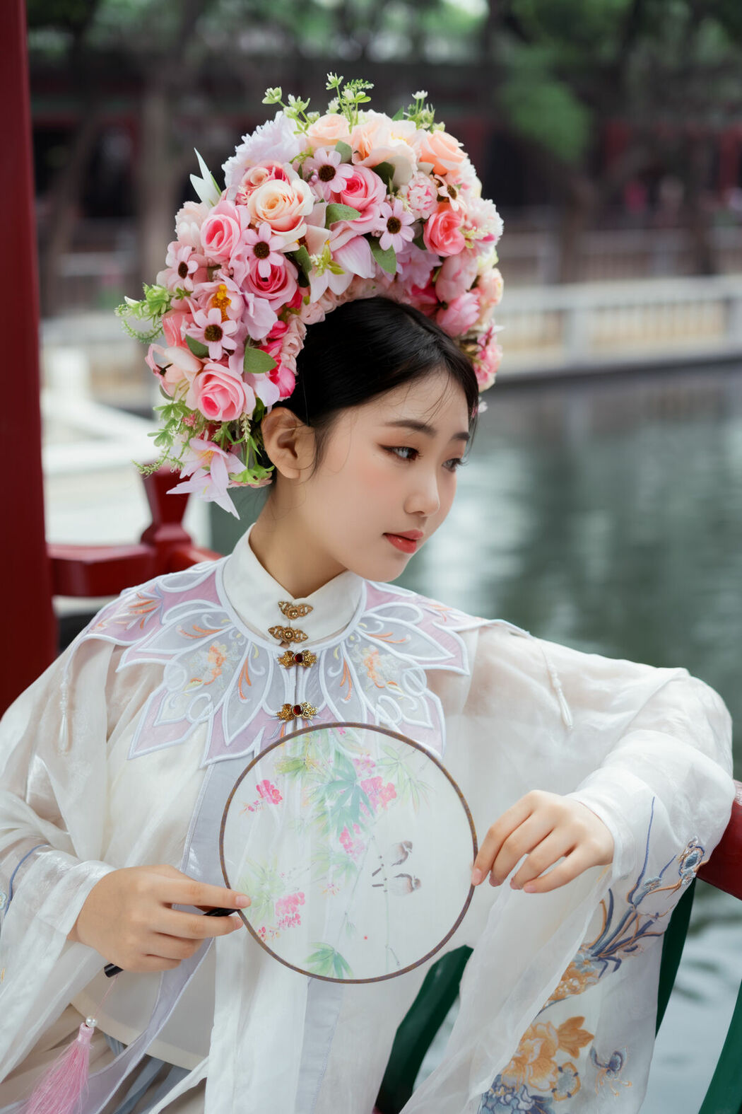 YiTuYu艺图语 Vol.10161 Qi Yu (18P)