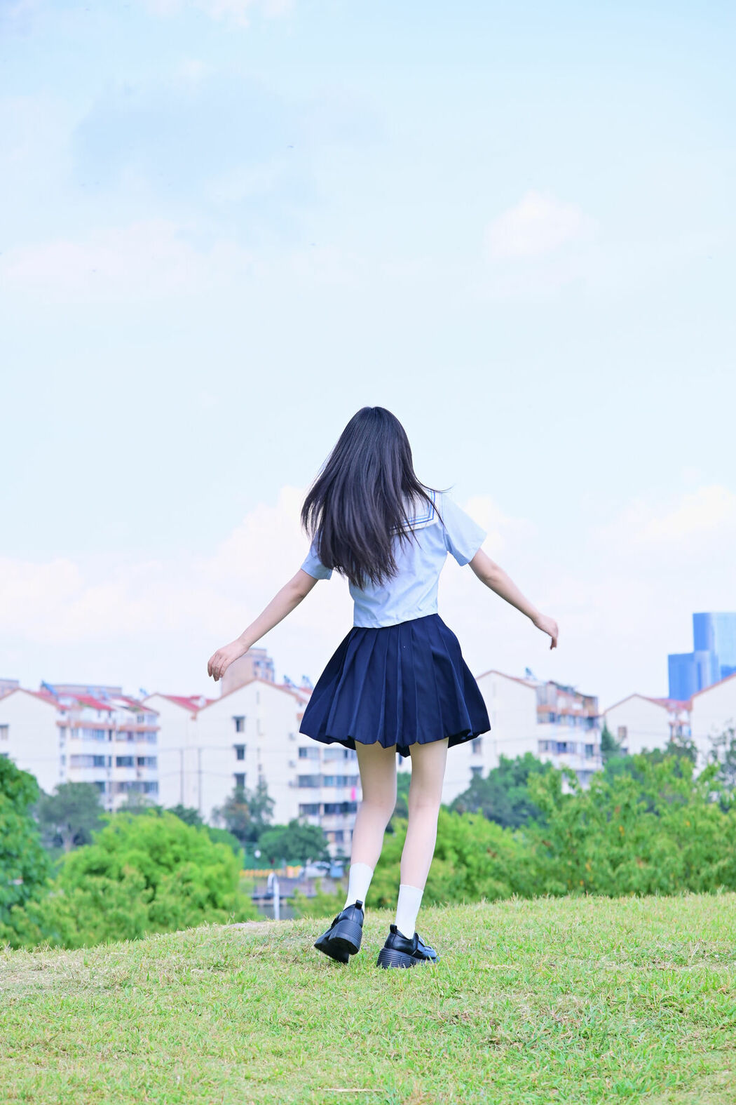 YiTuYu艺图语 Vol.10159 Vicky (14P)