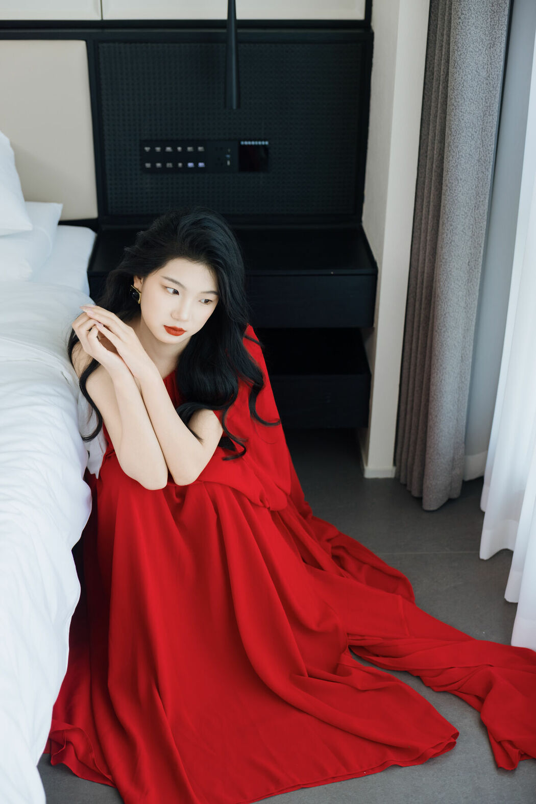 YiTuYu艺图语 Vol.10160 Yi Bei Yang Zhi (27P)