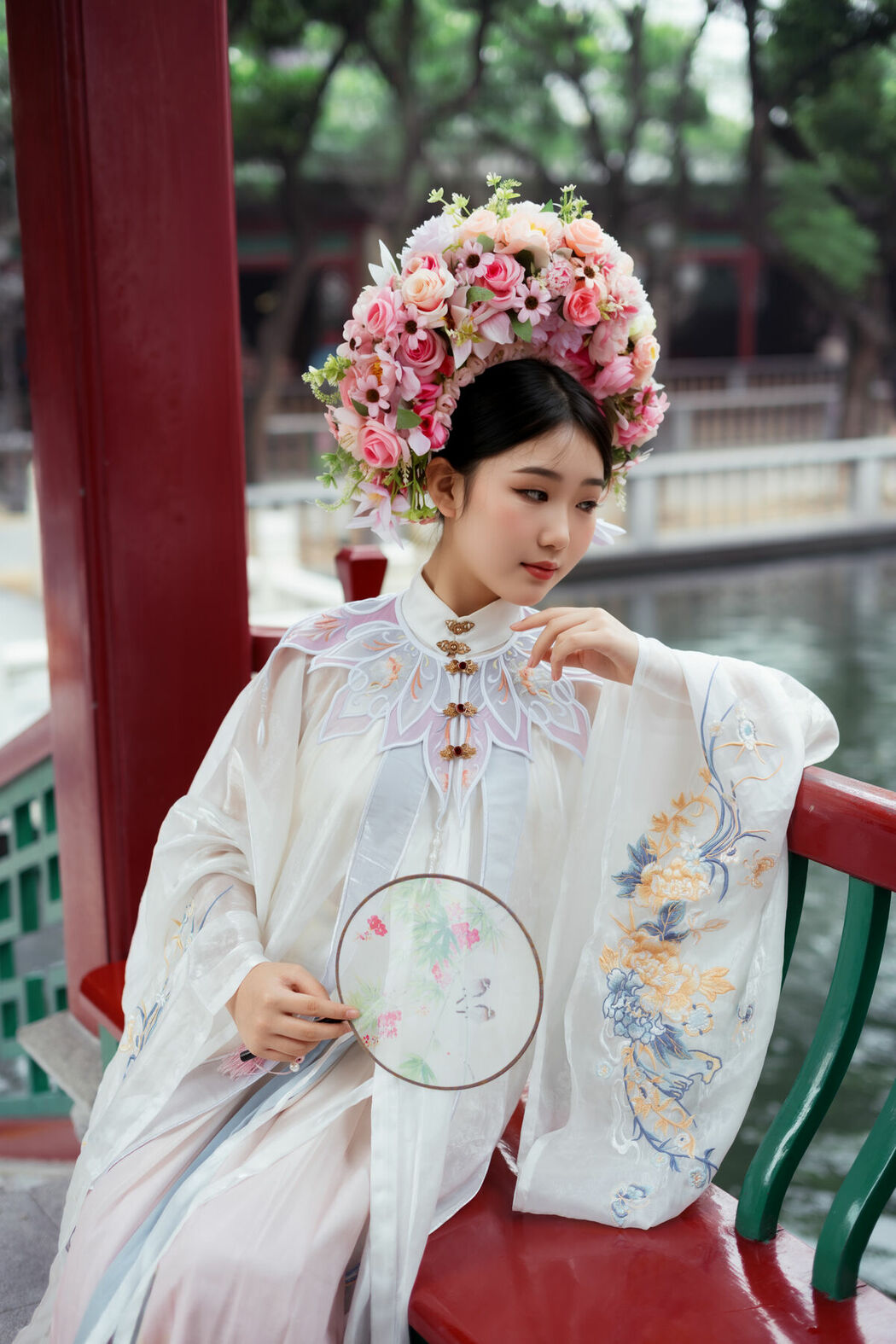 YiTuYu艺图语 Vol.10161 Qi Yu (18P)