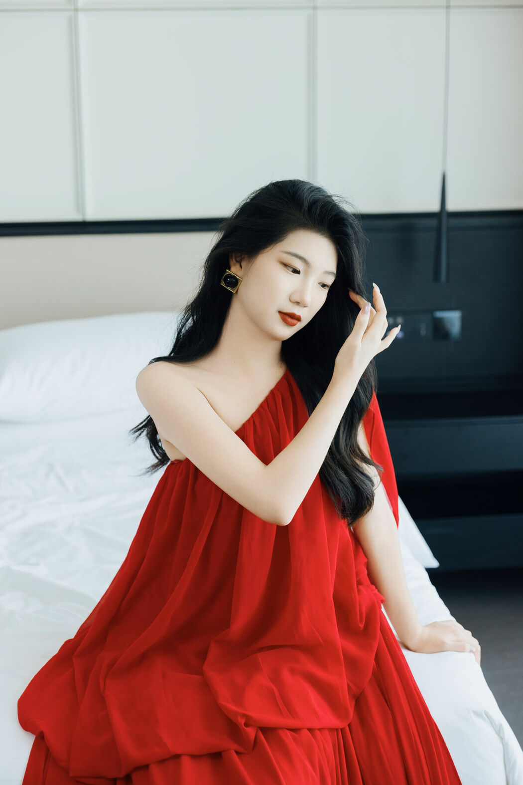 YiTuYu艺图语 Vol.10160 Yi Bei Yang Zhi (27P)