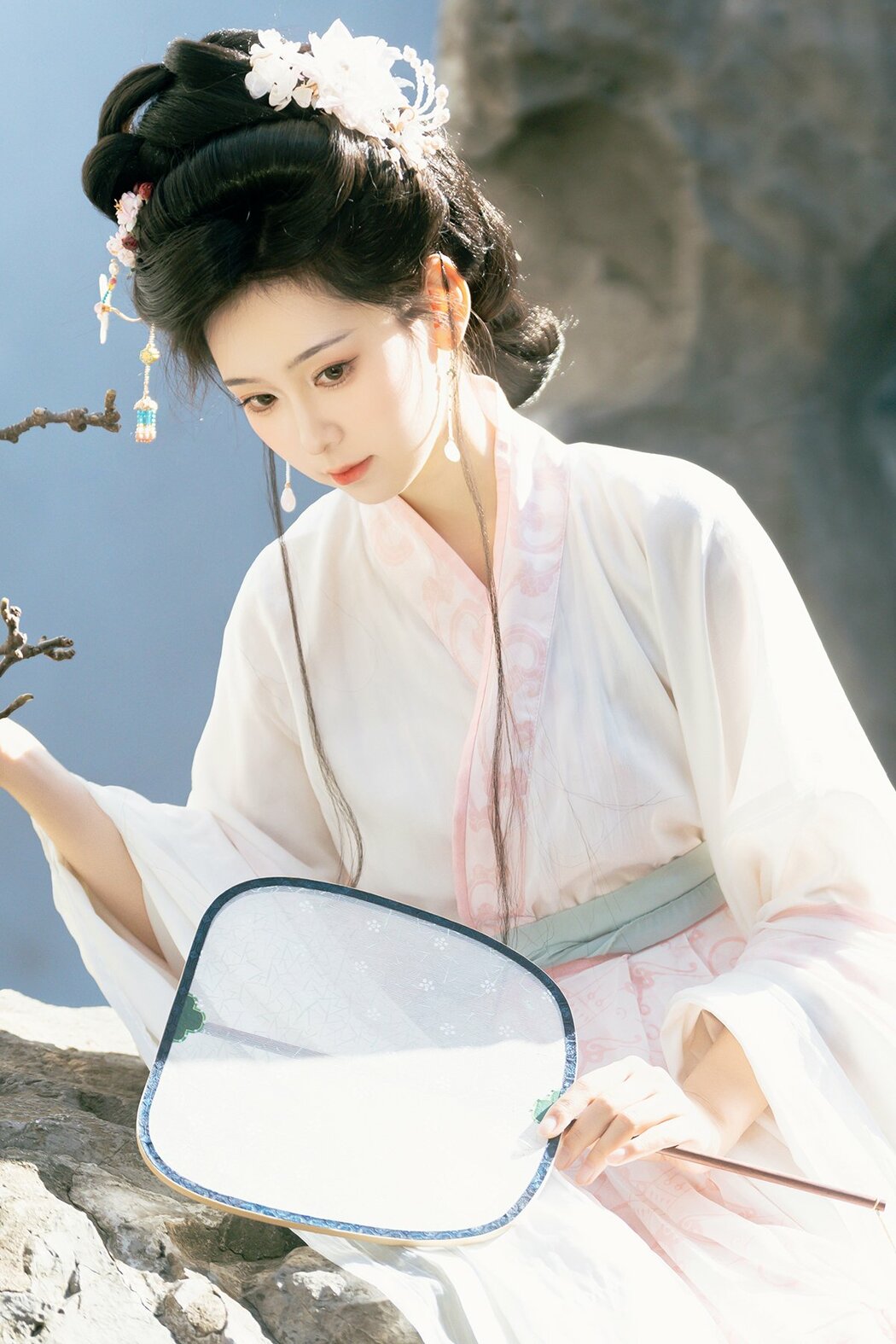 YiTuYu艺图语 Vol.10158 Tian Xin Ya Ya (16P) Cover Photo