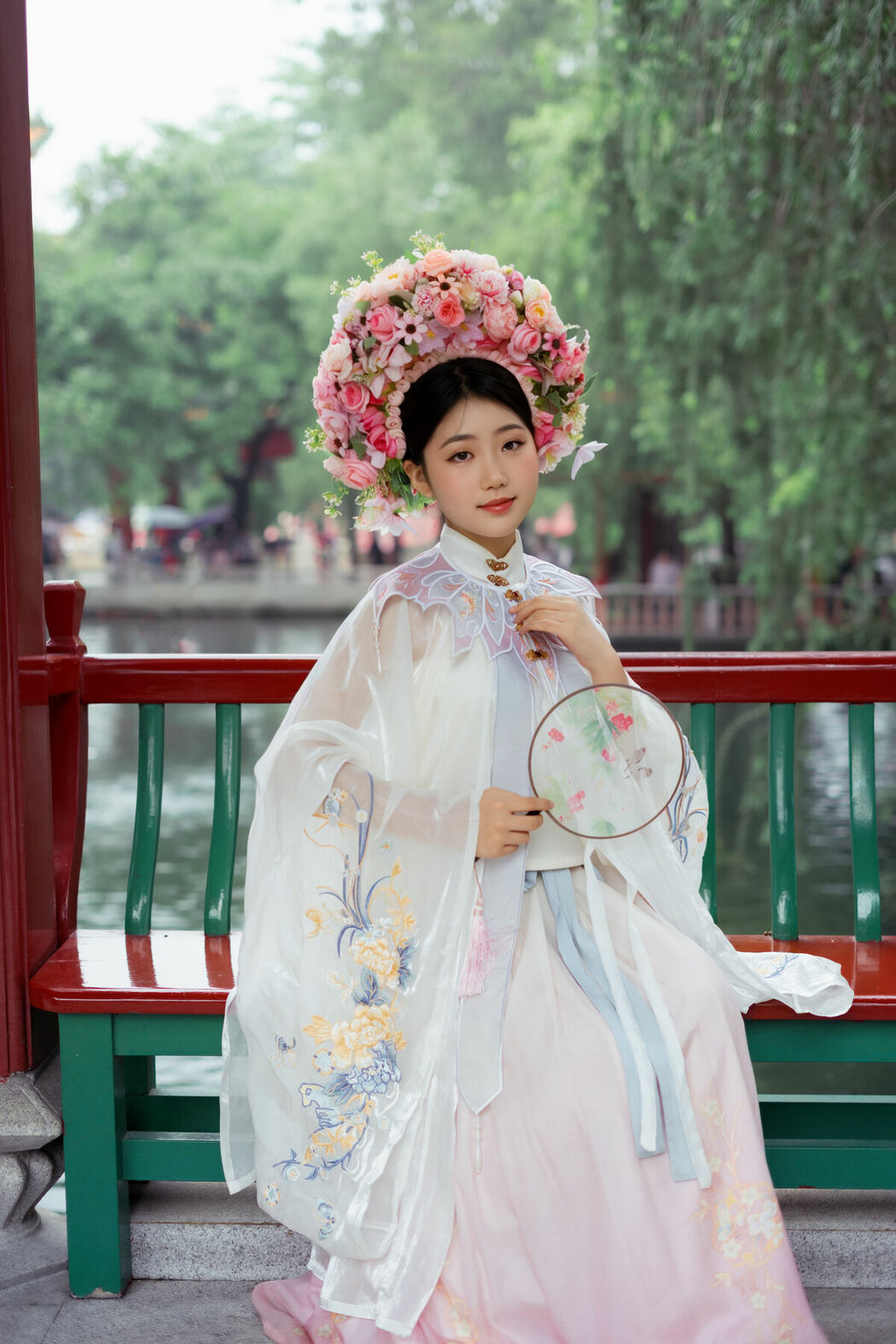 YiTuYu艺图语 Vol.10161 Qi Yu (18P)