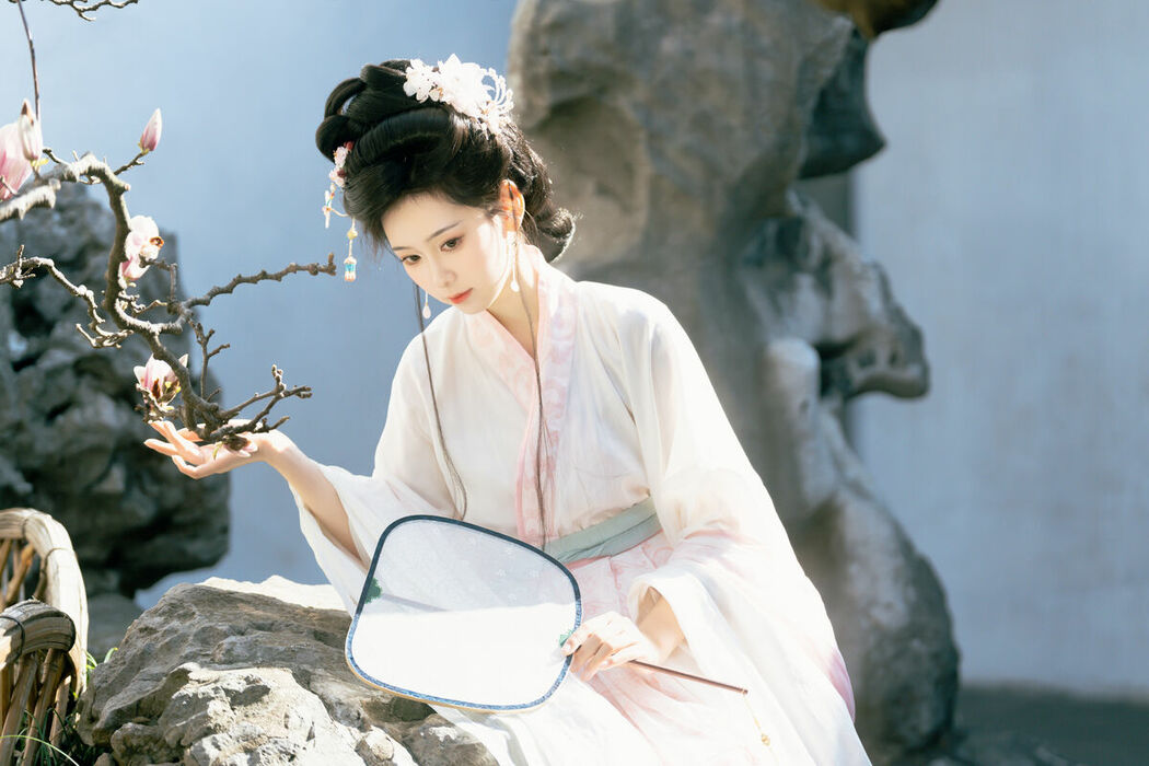 YiTuYu艺图语 Vol.10158 Tian Xin Ya Ya (16P)