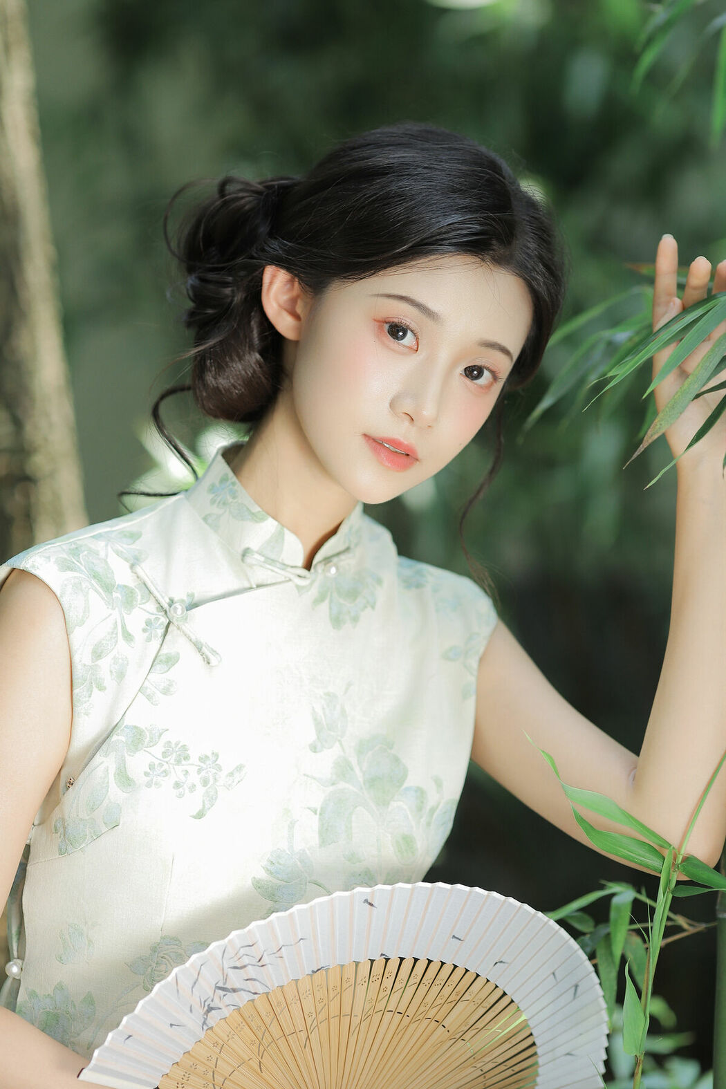 YiTuYu艺图语 Vol.10172 Yi Kou Shao Mai (19P)