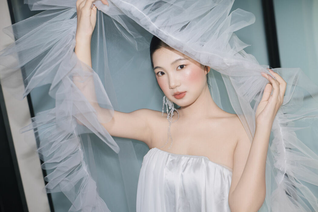 YiTuYu艺图语 Vol.10175 Yi Bei Yang Zhi (42P)