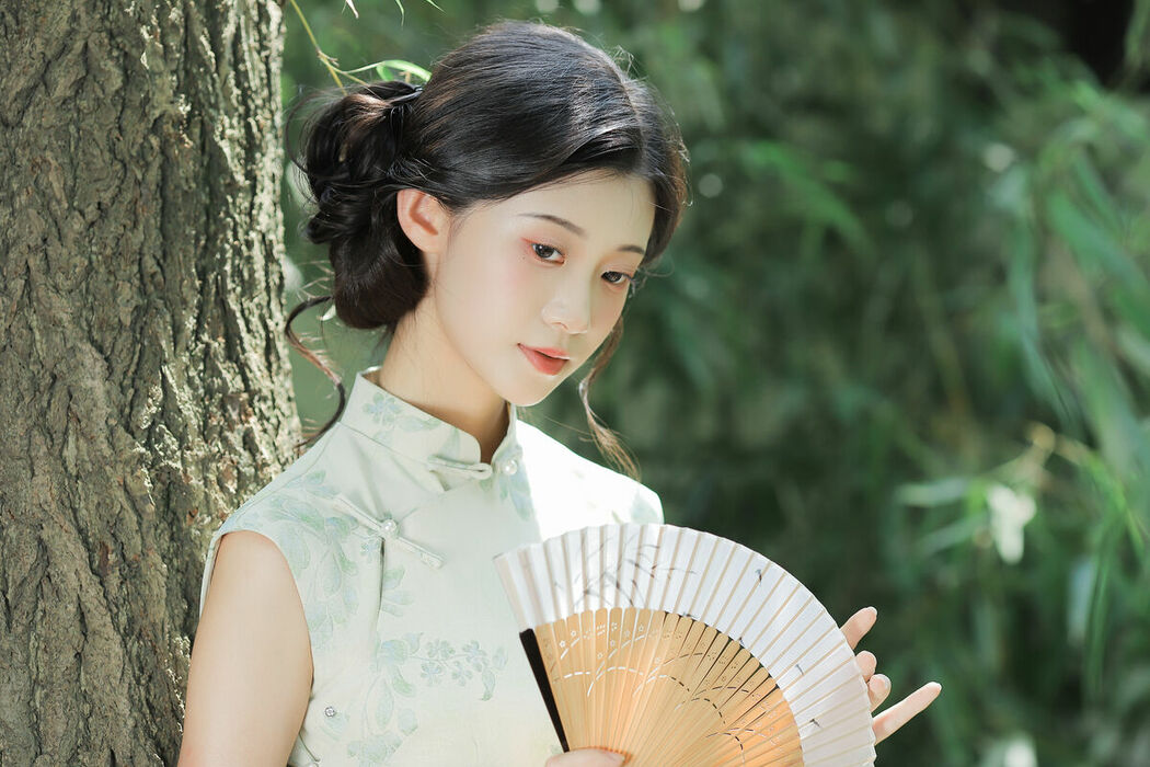 YiTuYu艺图语 Vol.10172 Yi Kou Shao Mai (19P)