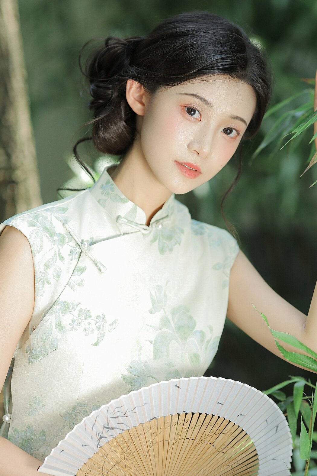 YiTuYu艺图语 Vol.10172 Yi Kou Shao Mai (19P) Cover Photo
