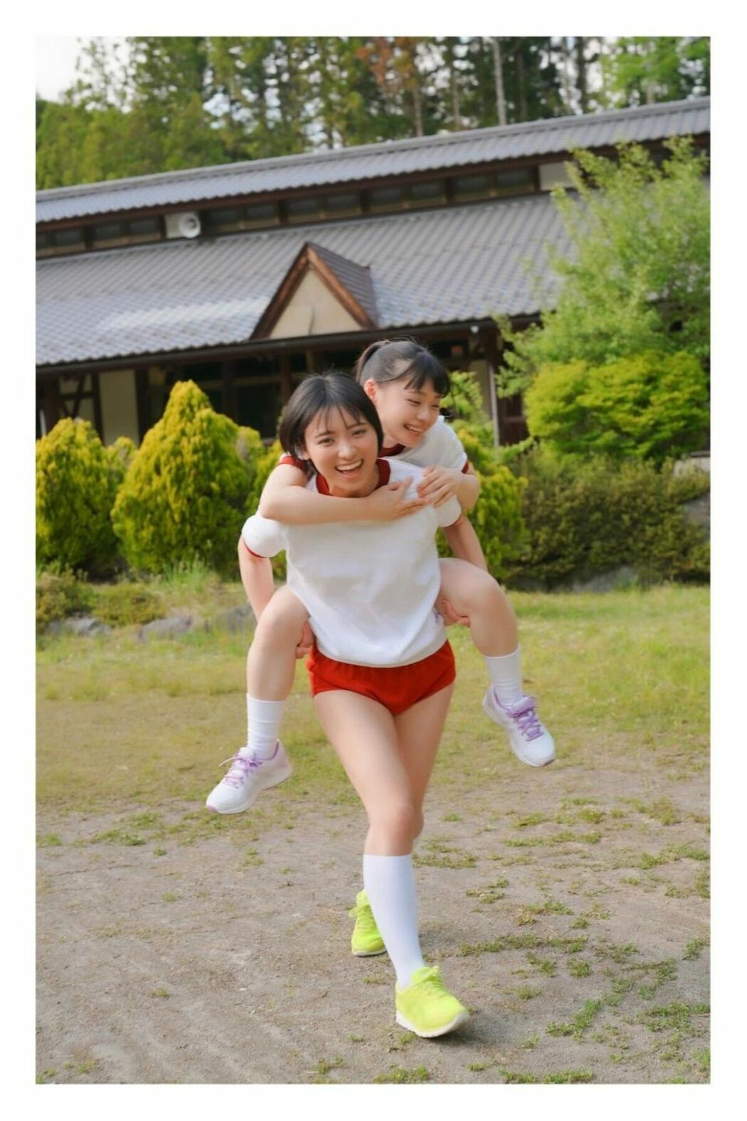 JP Kanon Urara 花音うらら And Monami Suzu もなみ鈴 – Beautiful World (71P)