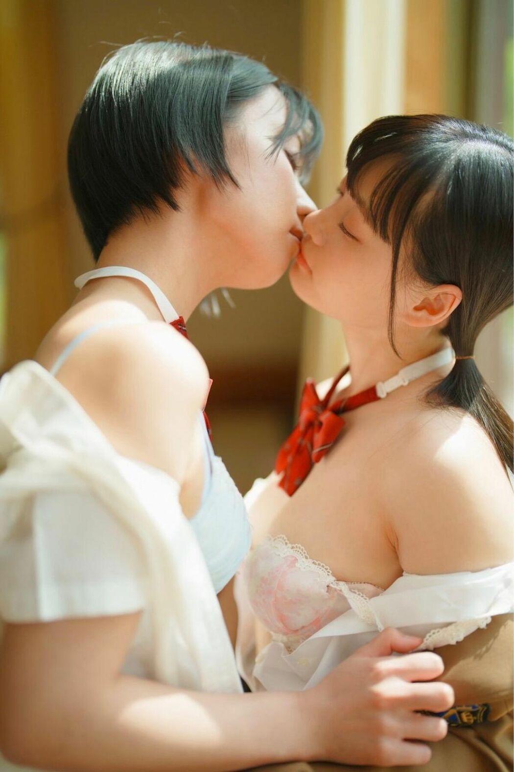 JP Kanon Urara 花音うらら And Monami Suzu もなみ鈴 – Beautiful World (71P)