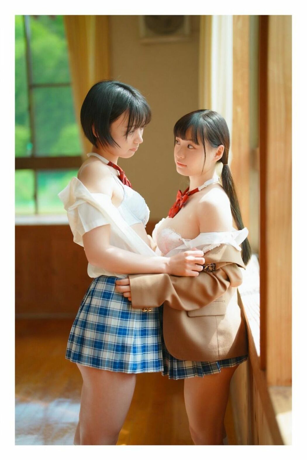 JP Kanon Urara 花音うらら And Monami Suzu もなみ鈴 – Beautiful World (71P)