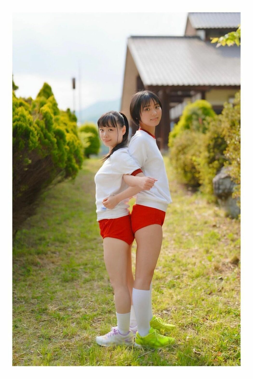JP Kanon Urara 花音うらら And Monami Suzu もなみ鈴 – Beautiful World (71P)