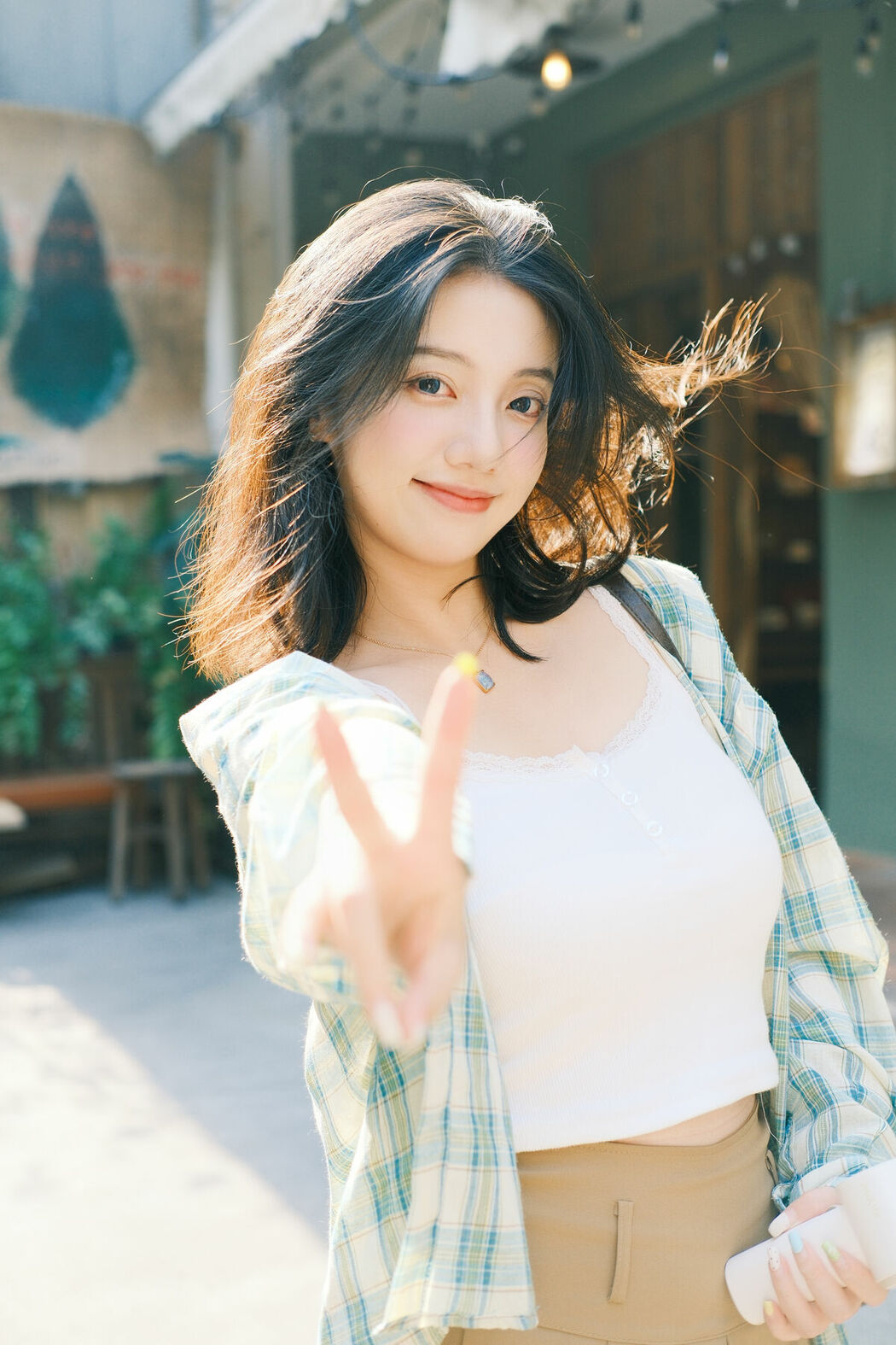 YiTuYu艺图语 Vol.10183 Chao Ku Xiao Wang Zi (15P)