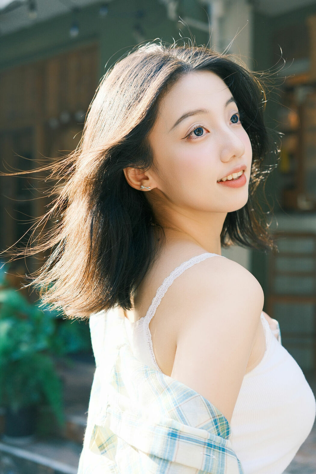 YiTuYu艺图语 Vol.10183 Chao Ku Xiao Wang Zi (15P)