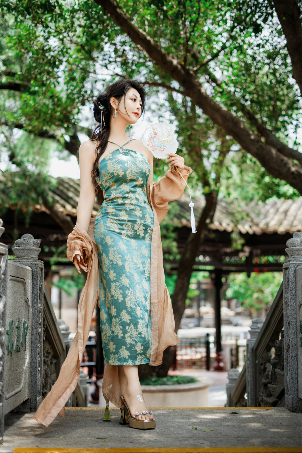 YiTuYu艺图语 Vol.10189 Mi Ni Ai Mei Li (21P)