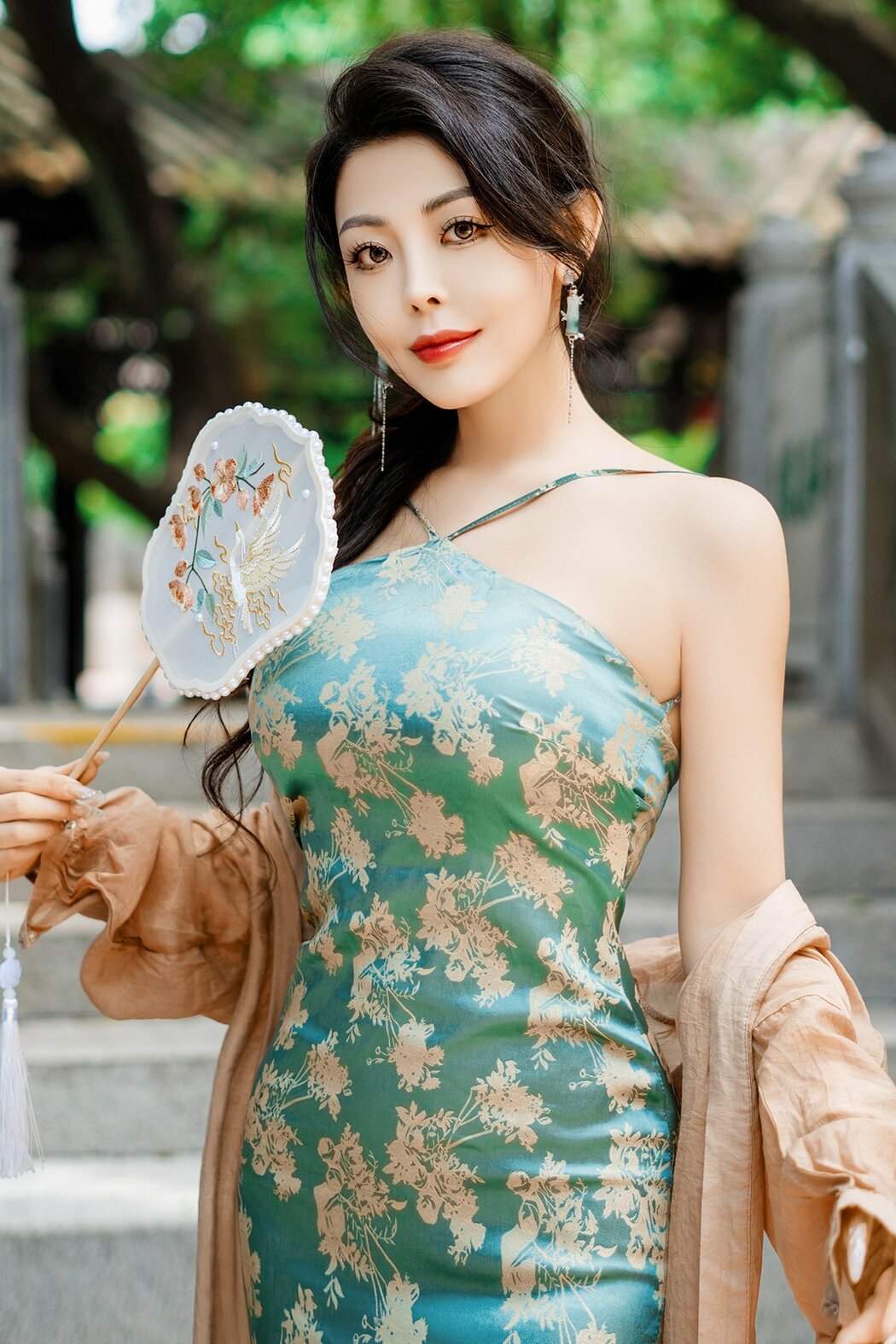 YiTuYu艺图语 Vol.10189 Mi Ni Ai Mei Li (21P) Cover Photo