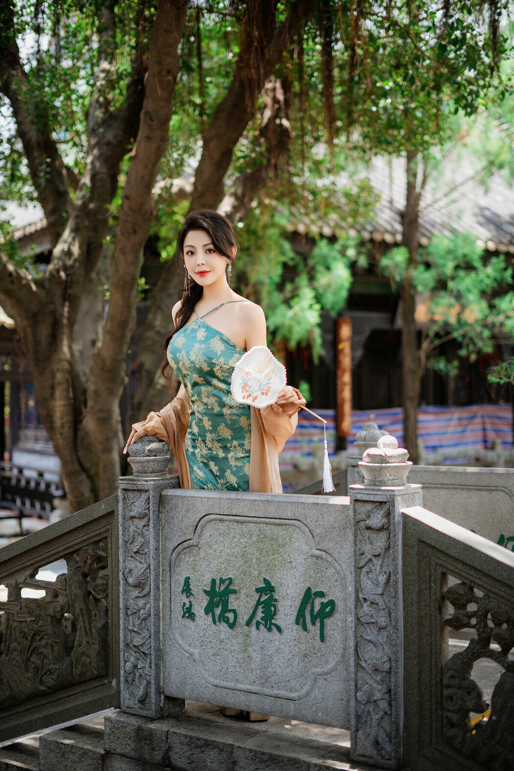 YiTuYu艺图语 Vol.10189 Mi Ni Ai Mei Li (21P)