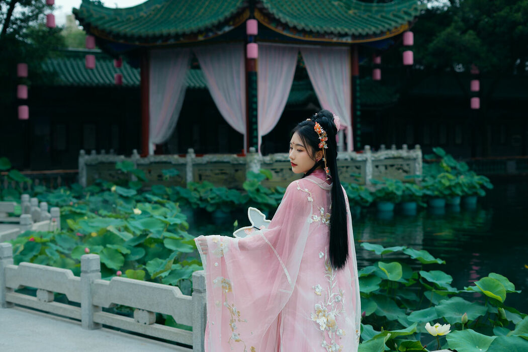 YiTuYu艺图语 Vol.10190 Wen Di (21P)