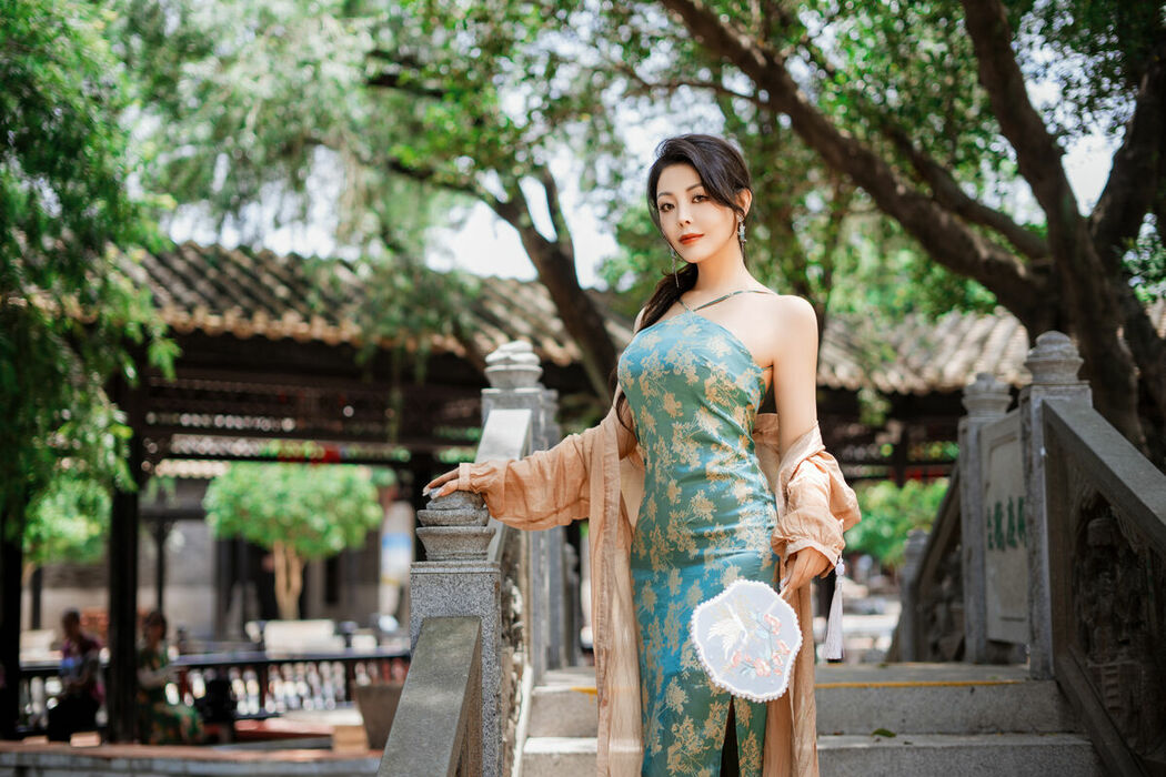 YiTuYu艺图语 Vol.10189 Mi Ni Ai Mei Li (21P)