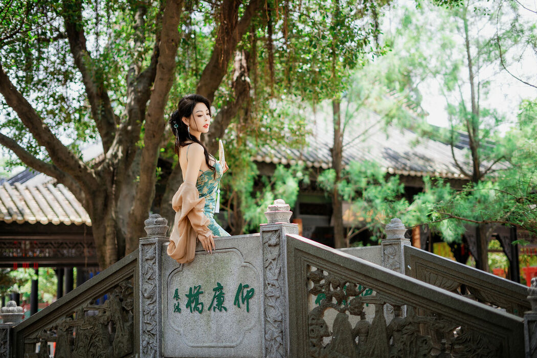 YiTuYu艺图语 Vol.10189 Mi Ni Ai Mei Li (21P)