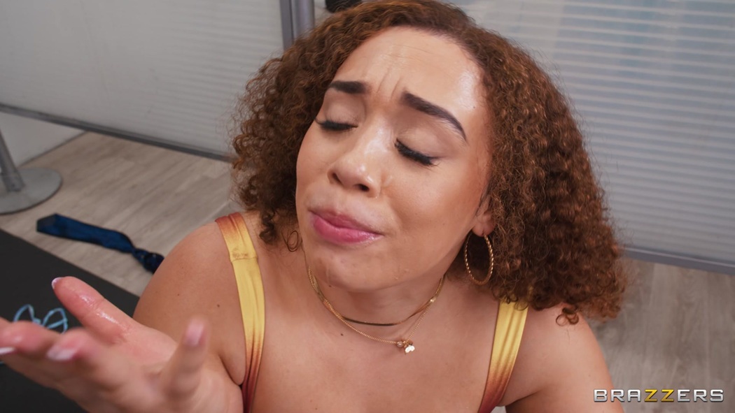 Willow Ryder Teases Muscular Security Guard In Exciting Interracial Adventure Indoors