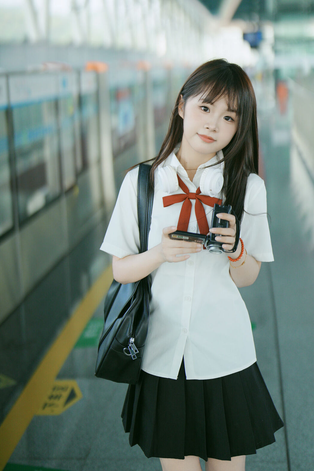 YiTuYu艺图语 Vol.10192 Xiao Zhu Kun Le (21P)