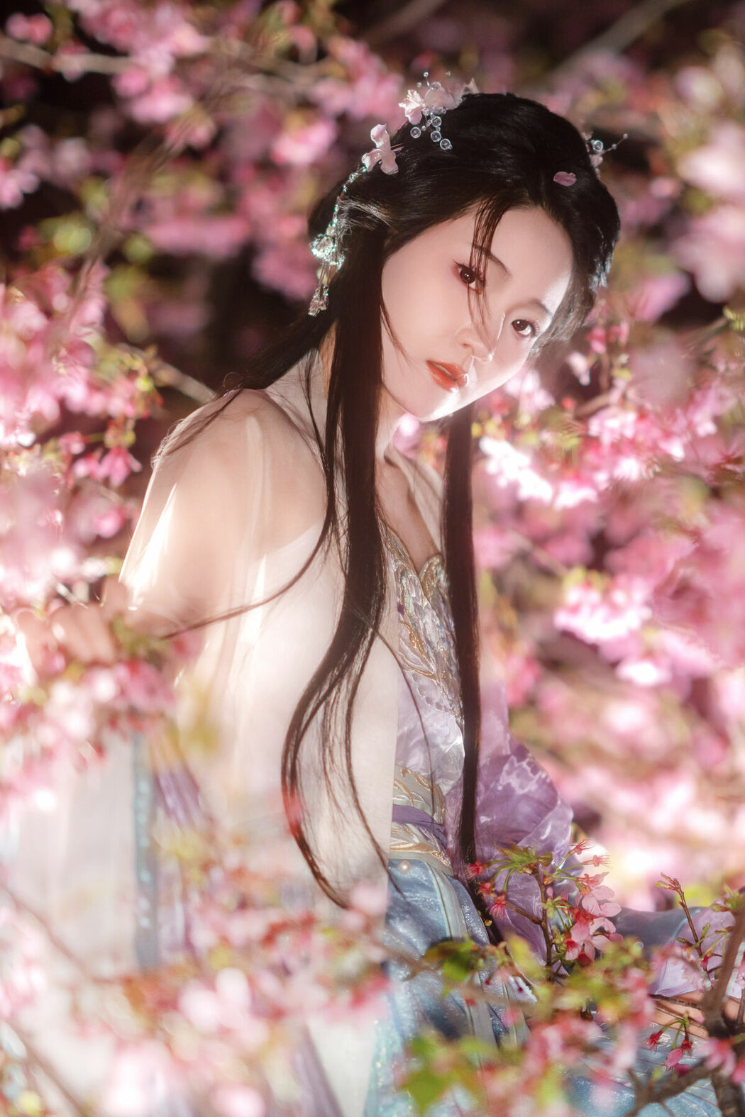 YiTuYu艺图语 Vol.10200 Nan Zhi (15P)