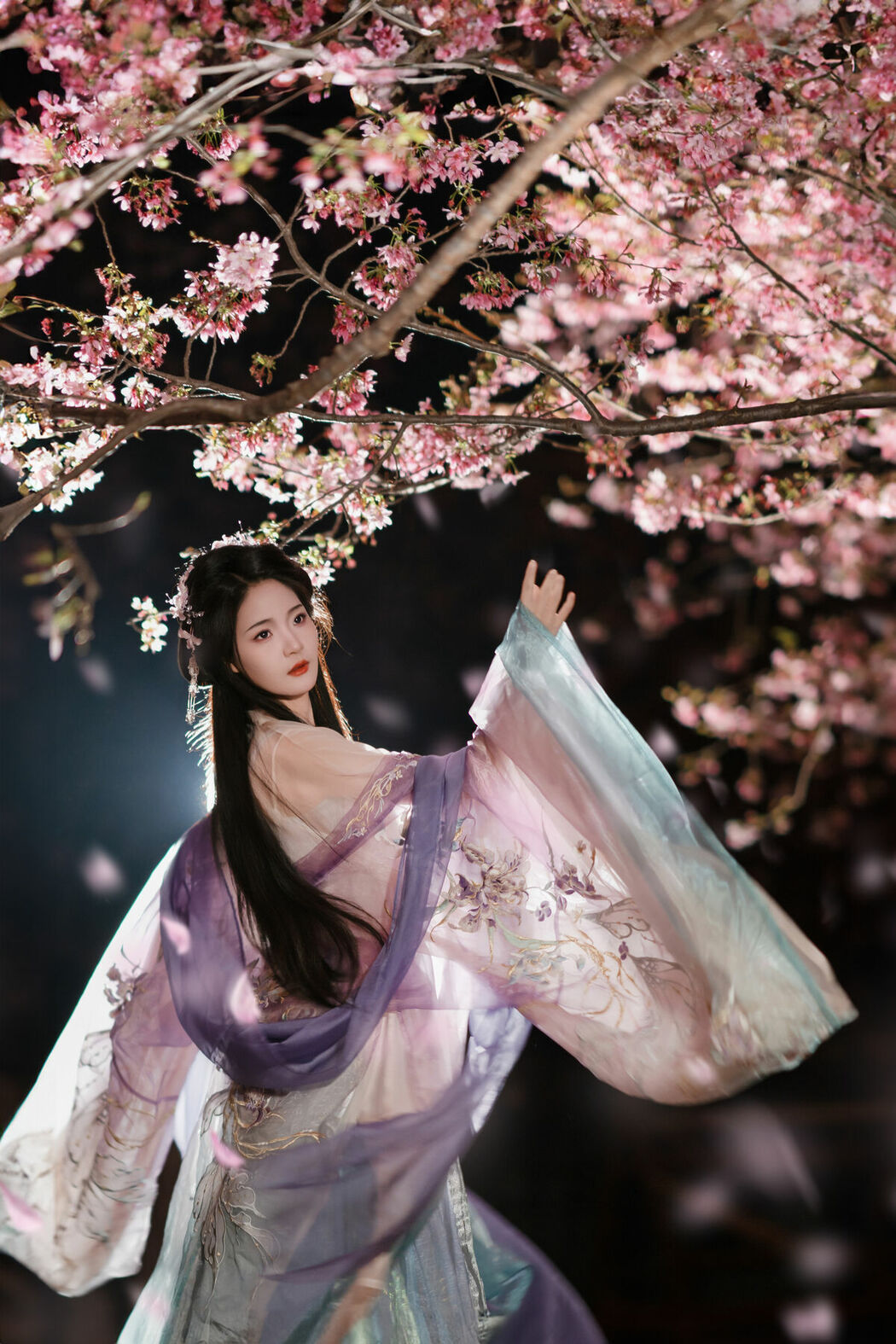 YiTuYu艺图语 Vol.10200 Nan Zhi (15P)