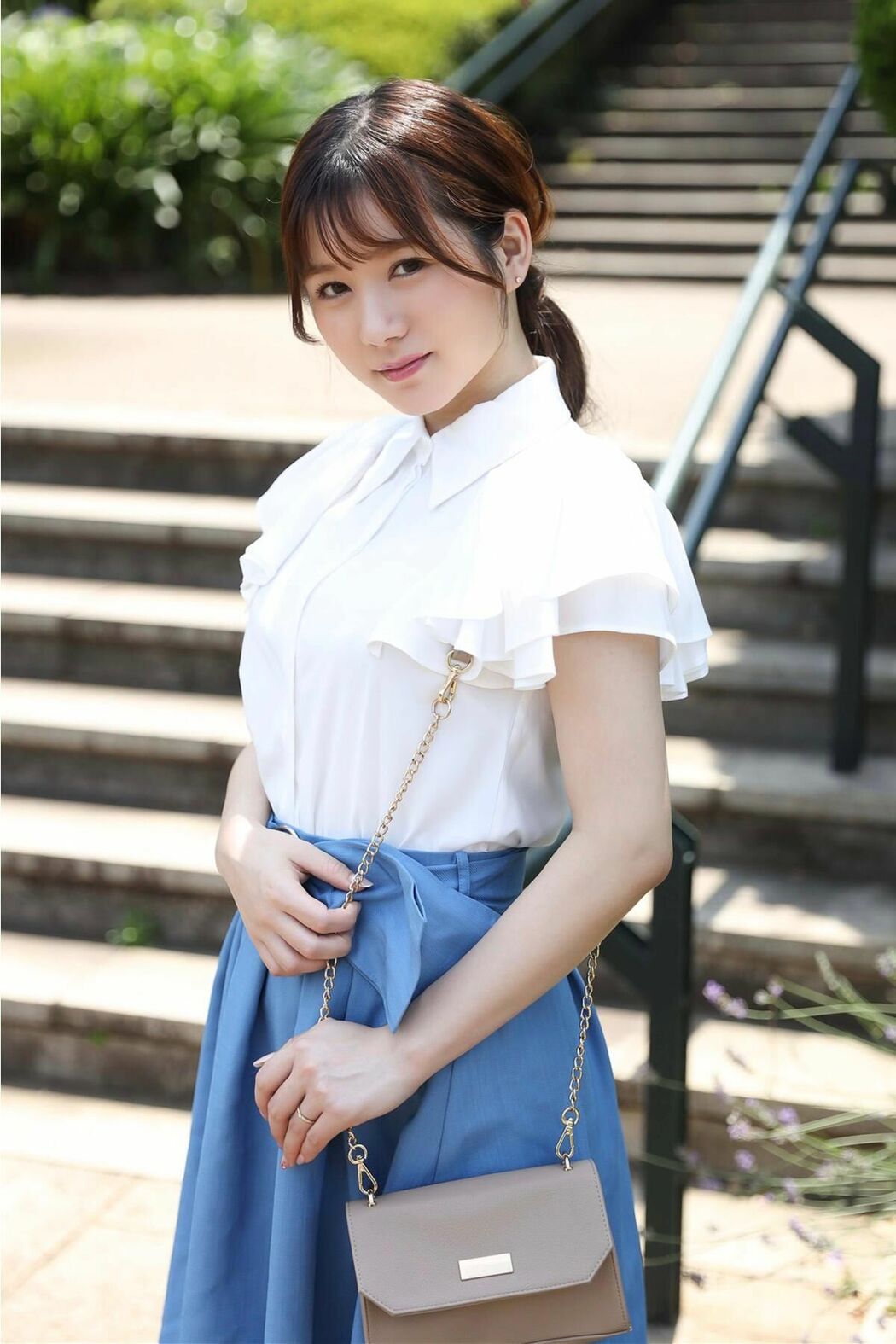 JP Mei 芽衣さん – 芸能人の雰囲気を漂わせる可愛い系人妻 Part01 (51P)