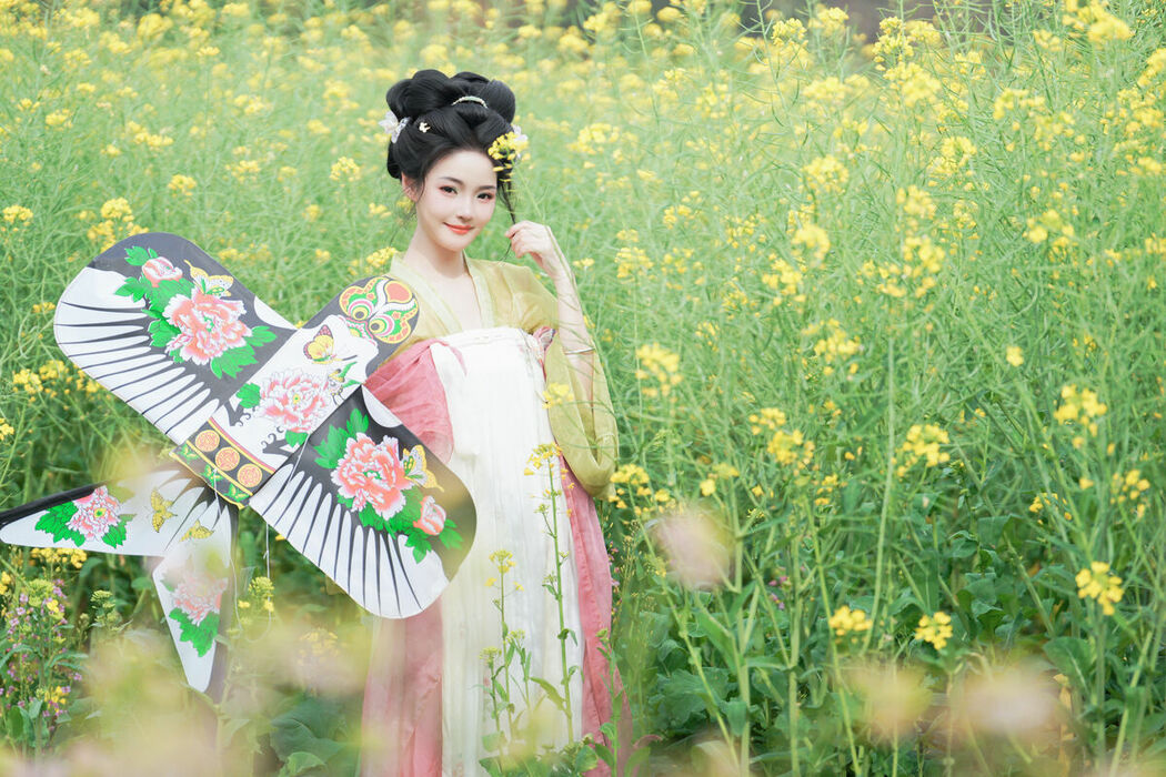 YiTuYu艺图语 Vol.10204 Nan Zhi (18P)