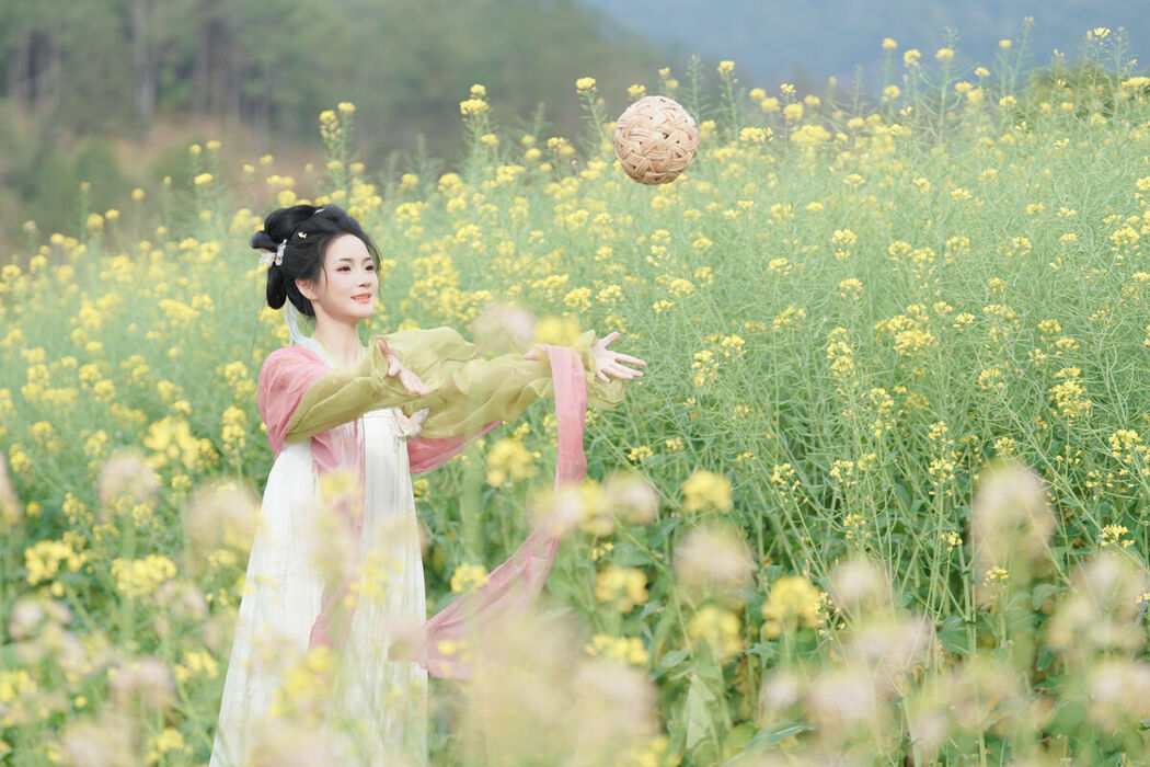 YiTuYu艺图语 Vol.10204 Nan Zhi (18P)