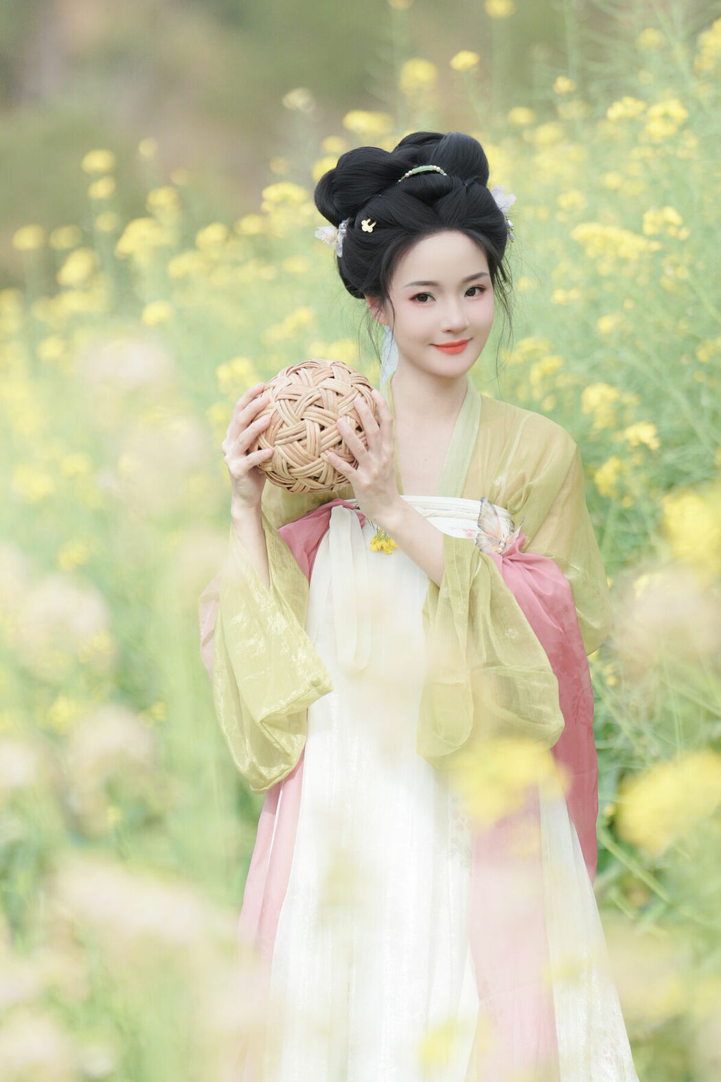 YiTuYu艺图语 Vol.10204 Nan Zhi (18P)