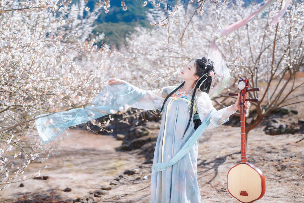 YiTuYu艺图语 Vol.10208 Ba La Ba La (15P)