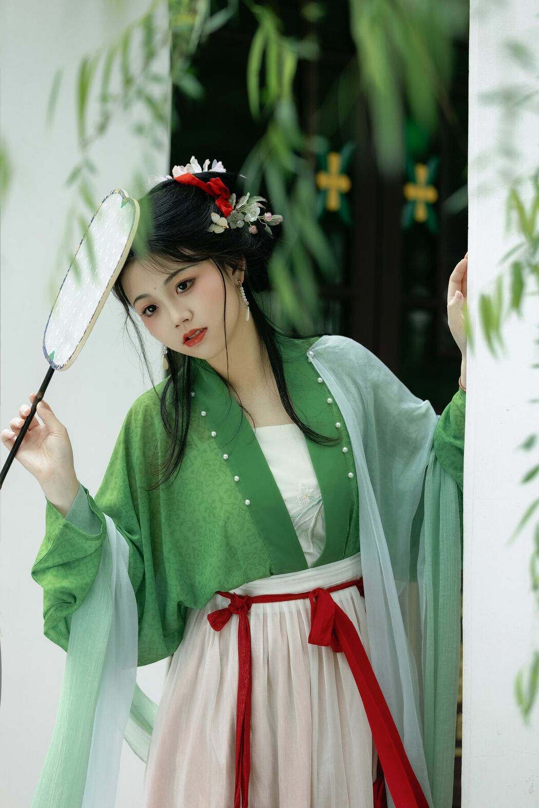 YiTuYu艺图语 Vol.10212 Jin Zou Ba (15P)