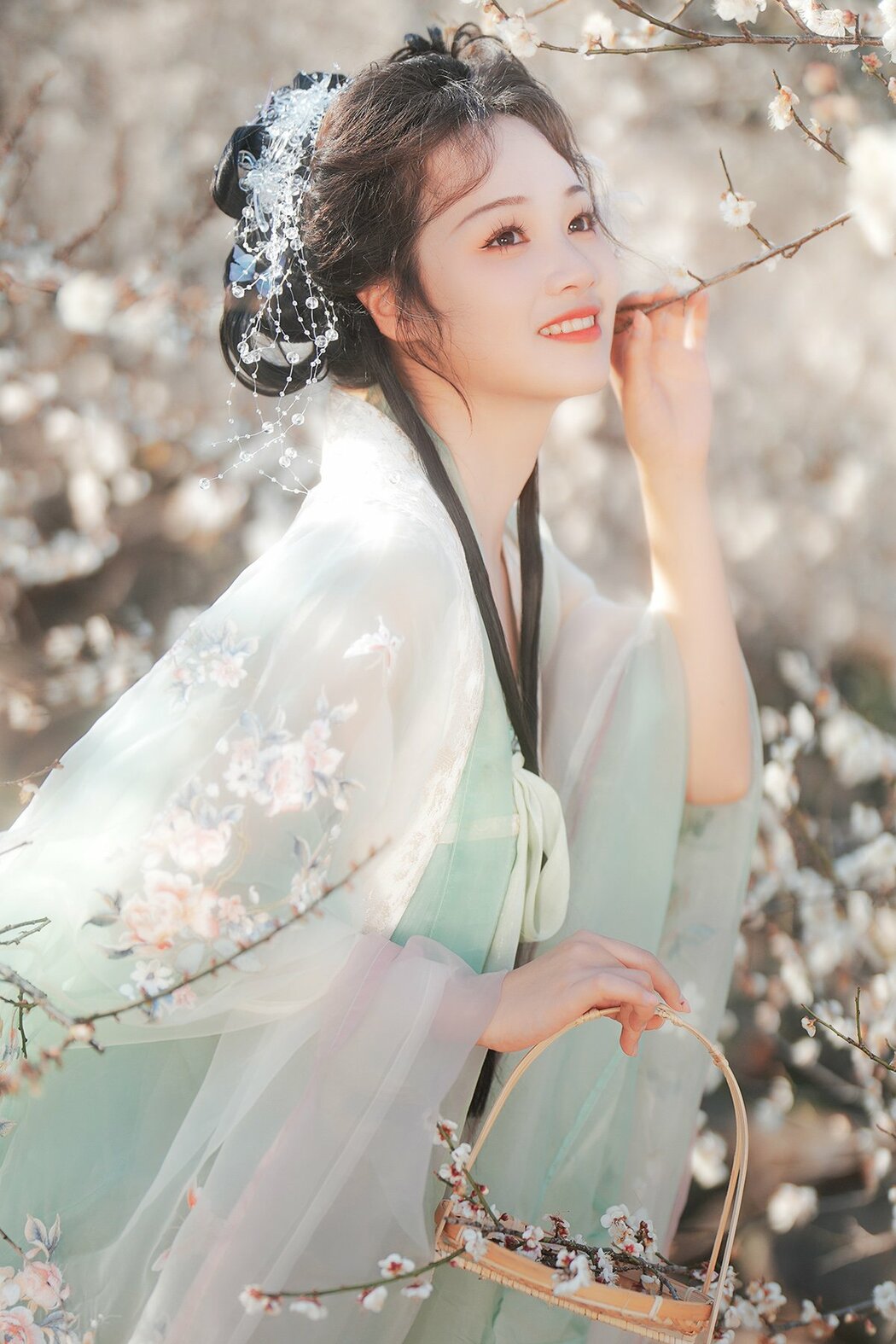 YiTuYu艺图语 Vol.10211 Yang Yang Yang Ya (26P) Cover Photo