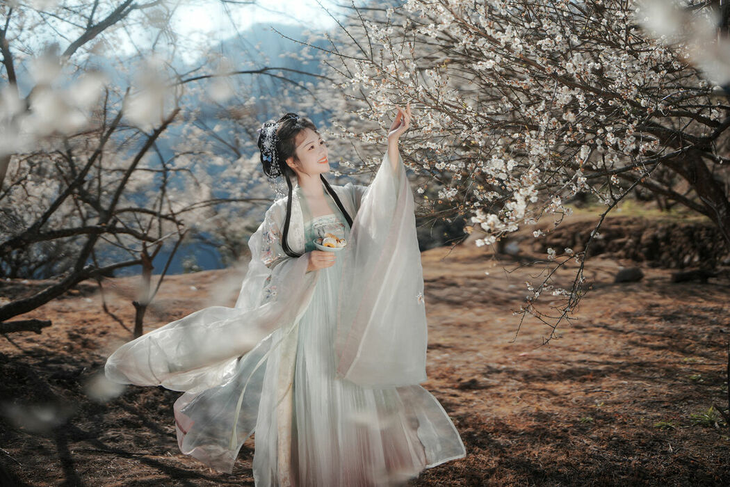 YiTuYu艺图语 Vol.10211 Yang Yang Yang Ya (26P)