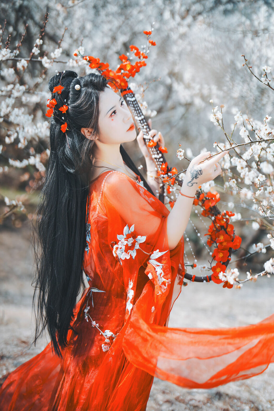 YiTuYu艺图语 Vol.10210 Qian Yue Mei You Yue (19P)