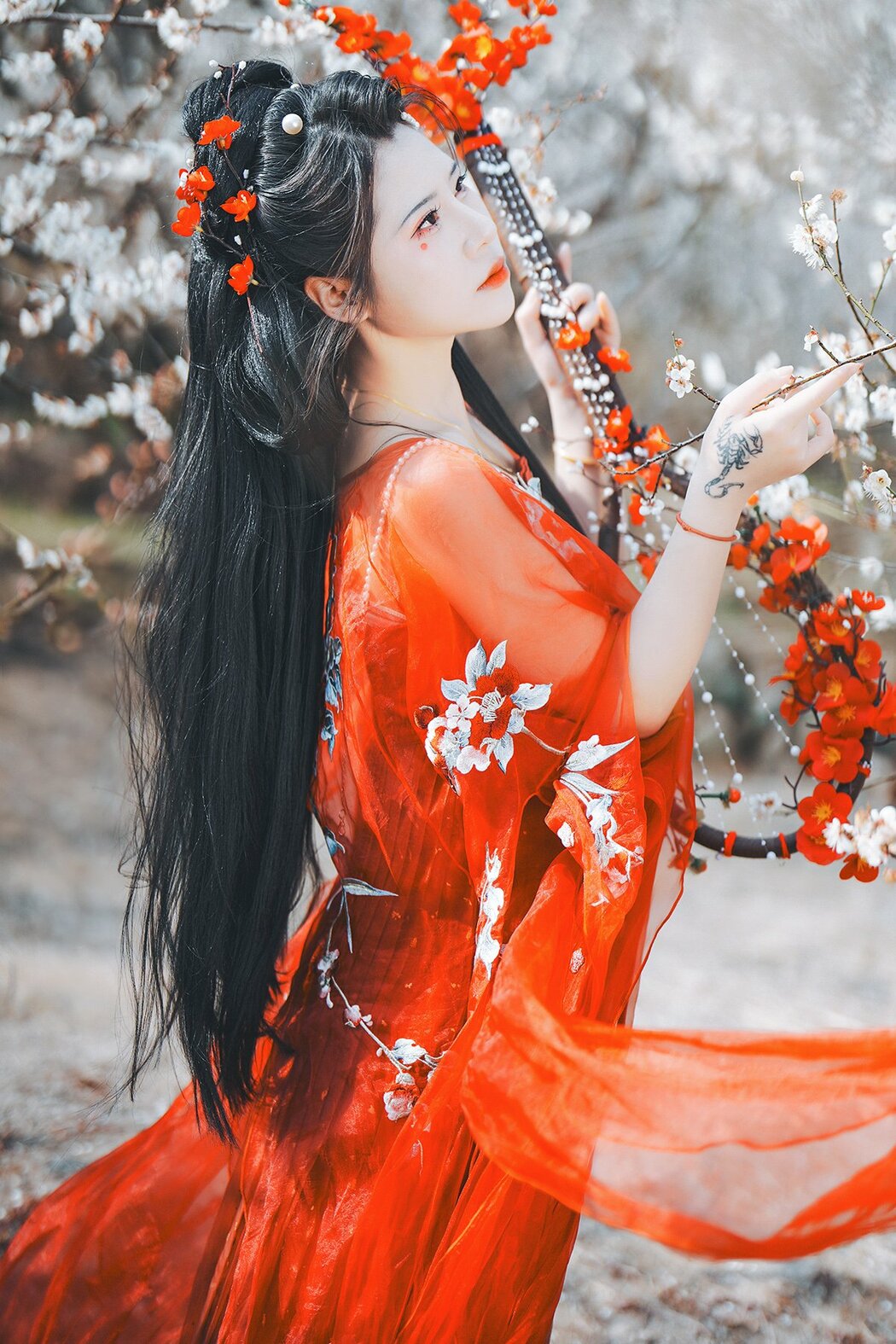YiTuYu艺图语 Vol.10210 Qian Yue Mei You Yue (19P) Cover Photo