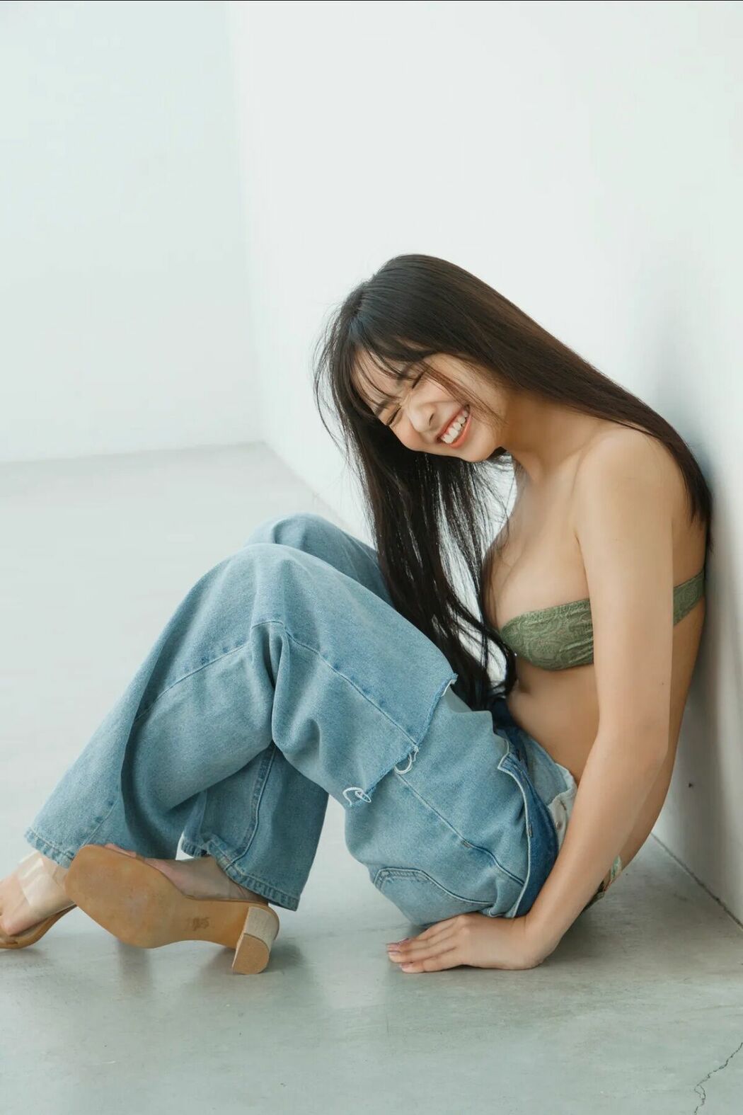 JP Aoi Mizobata 溝端葵 – FRIDAY Monthly Girl 052 完全未発表100カット Part01 (57P)