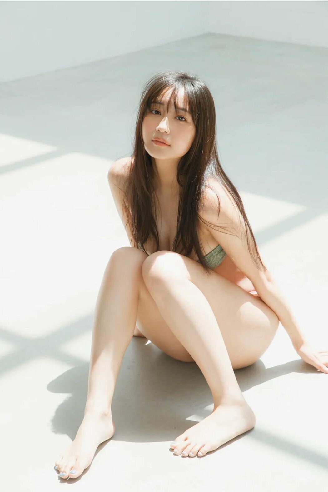 JP Aoi Mizobata 溝端葵 – FRIDAY Monthly Girl 052 完全未発表100カット Part01 (57P)