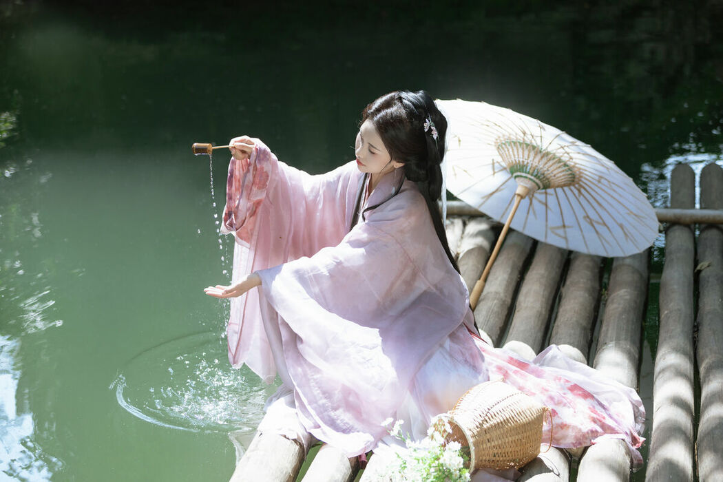 YiTuYu艺图语 Vol.10214 Jie Jie (23P)