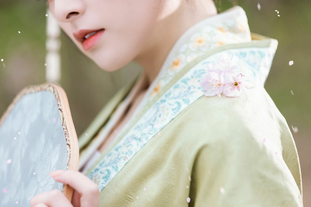 YiTuYu艺图语 Vol.10215 Tian Tian Quan Quan (21P)