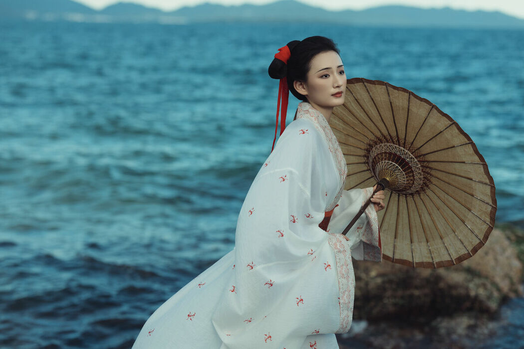 YiTuYu艺图语 Vol.10217 Xie Tian Li (33P)