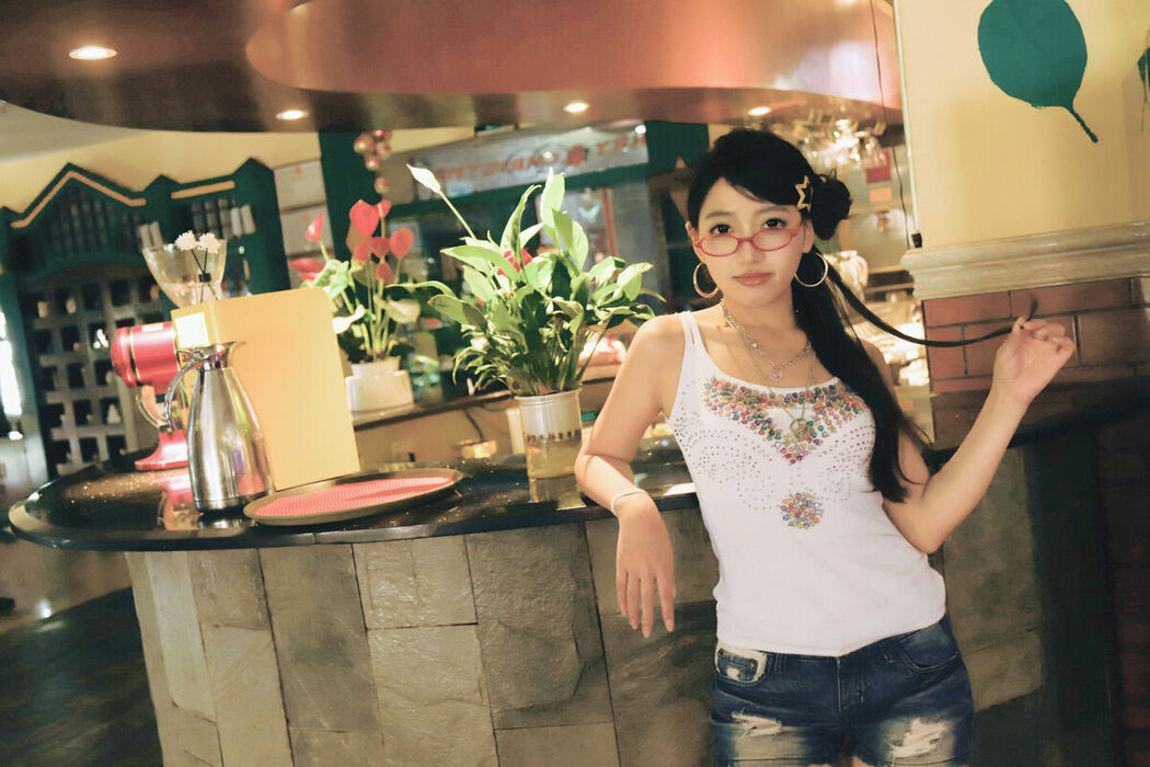 YiTuYu艺图语 Vol.10216 Lin Lin (10P)