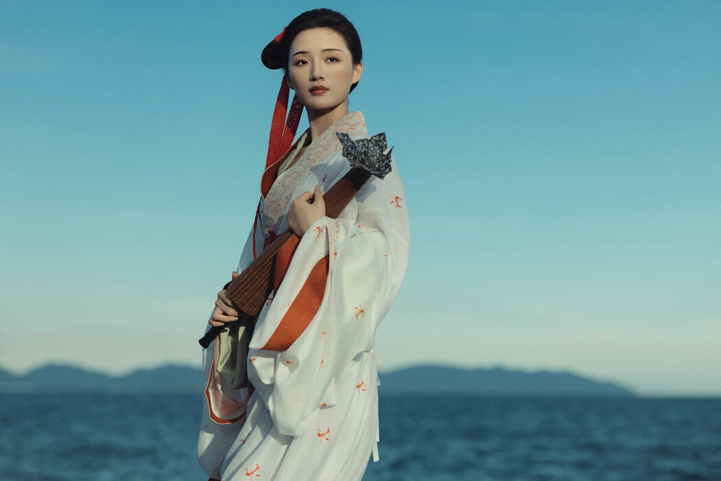YiTuYu艺图语 Vol.10217 Xie Tian Li (33P)