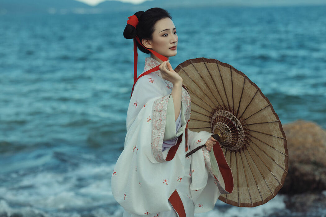 YiTuYu艺图语 Vol.10217 Xie Tian Li (33P)